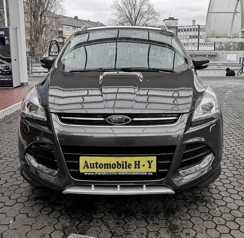 Grau Gebraucht 2016 Ford Kuga Individual SUV | 13.999 € (Fairer Preis) - Bild 1/4