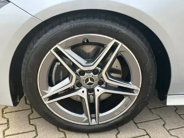 Gebraucht Mercedes CLA200 AMG line 150 PS (110 kW) 2024 Silber Limousine