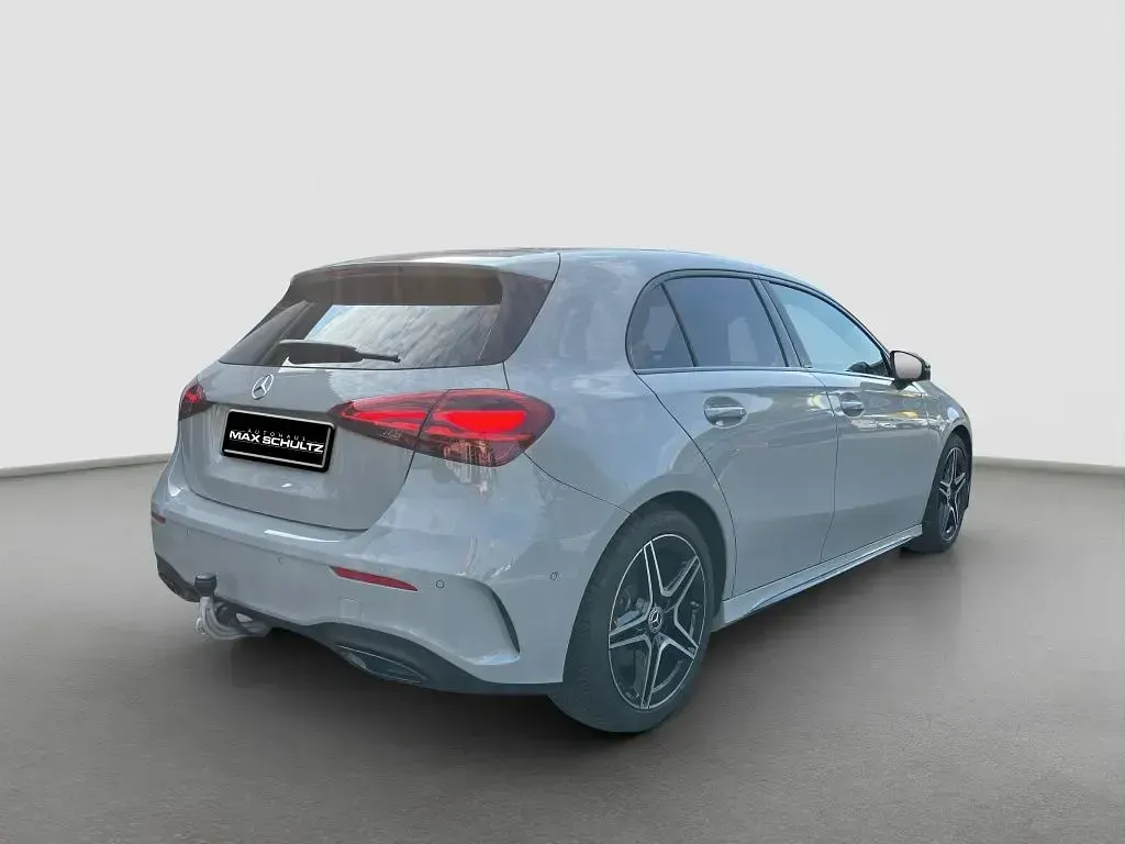 Gebraucht Mercedes A200 AMG 163 PS (119 kW) 2026 Grau Limousine
