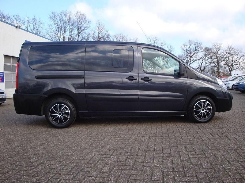 Gebraucht Citroën Jumpy Attraction 128 PS (94 kW) 2014 Schwarz Van / Kleinbus