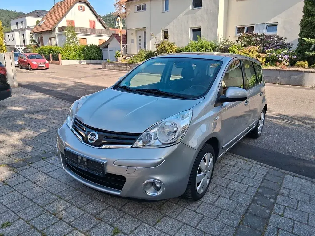 Gebraucht Nissan Note I-Way 110 PS (80 kW) 2012 Silber Kleinwagen
