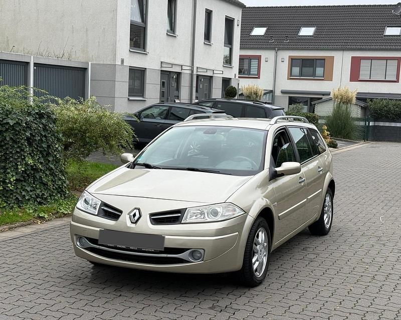 Beige Gebraucht 2008 Renault Mégane GrandTour Kombi | 3.999 € (Teuer) - Bild 1/4