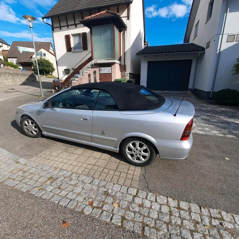Gebraucht Opel Astra Cabriolet 147 PS (108 kW) 2004 Silber Cabrio