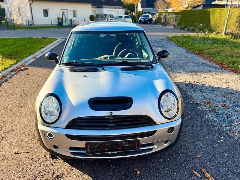 Silber Gebraucht 2004 Mini ONE Kleinwagen | 1.950 € (Guter Preis) - Bild 1/4