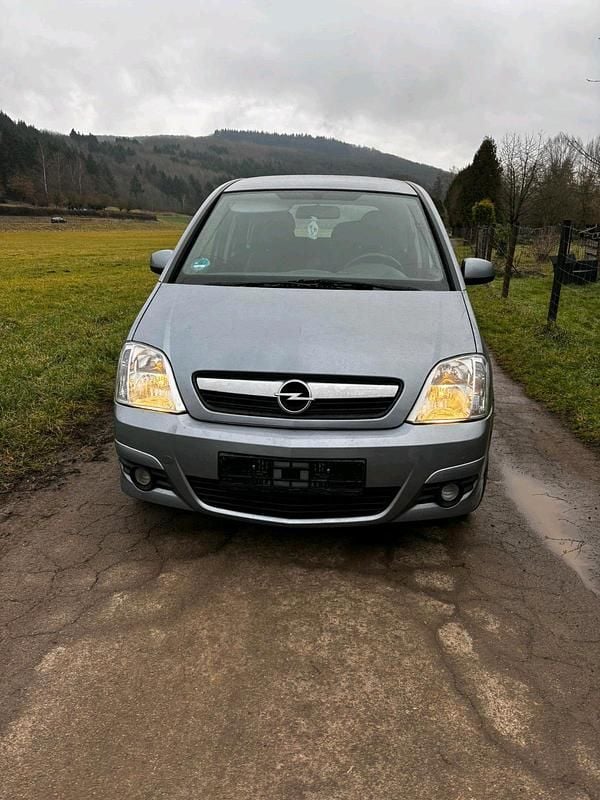 Gebraucht Opel Meriva 105 PS (77 kW) 2007 Silber Van / Kleinbus