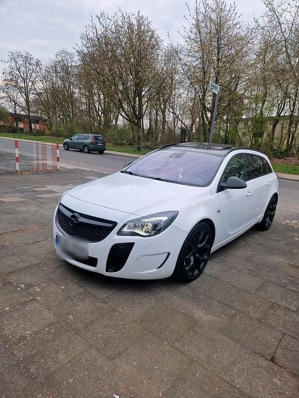 Gebraucht Opel Insignia OPC 325 PS (239 kW) 2014 Weiß Kombi