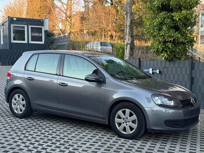 Gebraucht VW Golf VI Trendline 105 PS (77 kW) 2010 Grau Kleinwagen