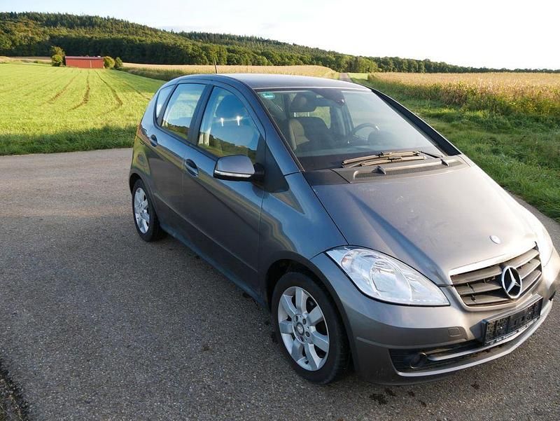 Grau Gebraucht 2009 Mercedes A160 Van / Kleinbus | 2.400 € (Guter Preis) - Bild 1/4
