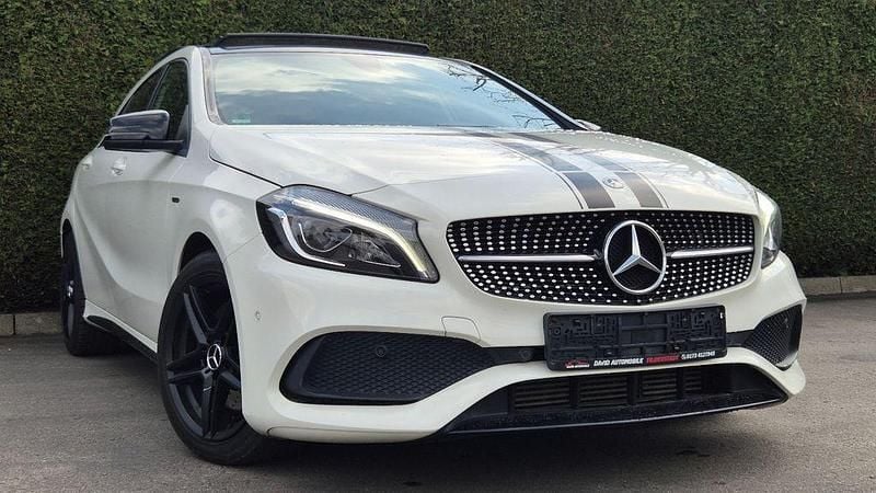 Weiß Gebraucht 2017 Mercedes A220 AMG line Limousine | 21.900 € (Guter Preis) - Bild 1/4