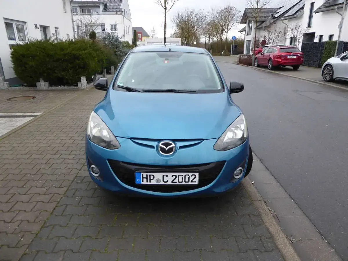 Używany Mazda 2 Center-Line 84 KM (61 kW) 2013 Niebieski Hatchback