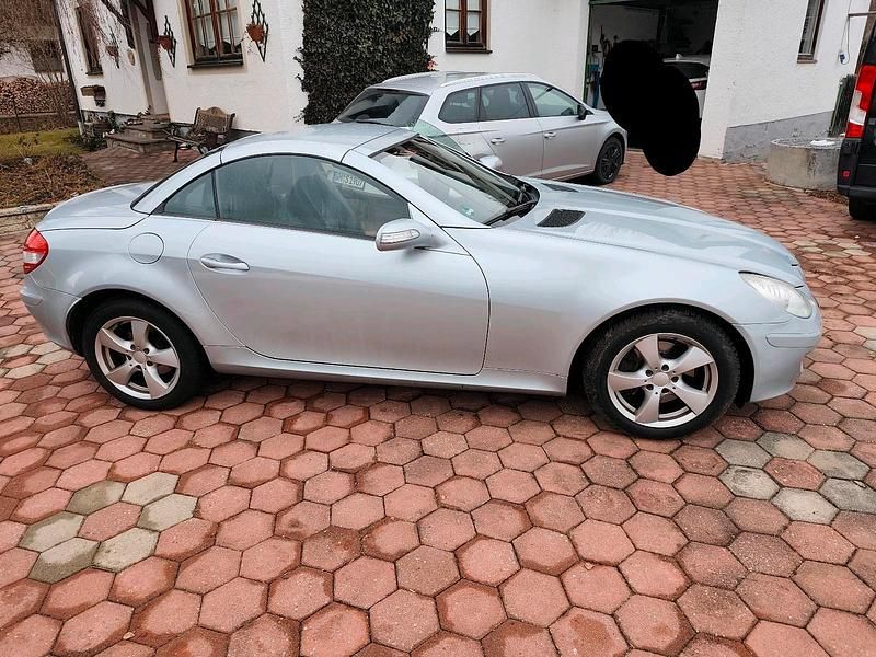 Gebraucht Mercedes SLK280 231 PS (169 kW) 2005 Silber Cabrio
