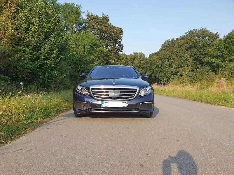 Gebraucht Mercedes E400 340 PS (250 kW) 2018 Blau Limousine