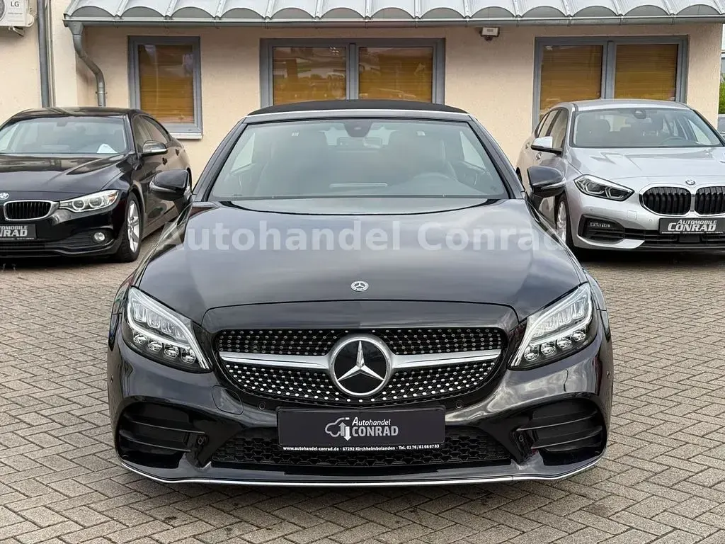 Gebraucht Mercedes C220 AMG 194 PS (142 kW) 2020 Schwarz Cabrio
