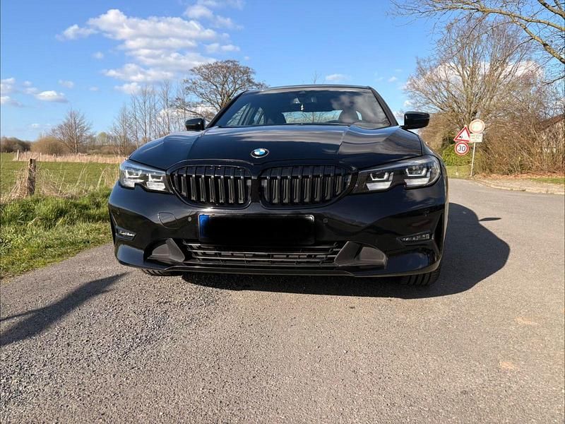 Gebraucht BMW 320 Advantage 190 PS (139 kW) 2020 Schwarz Limousine