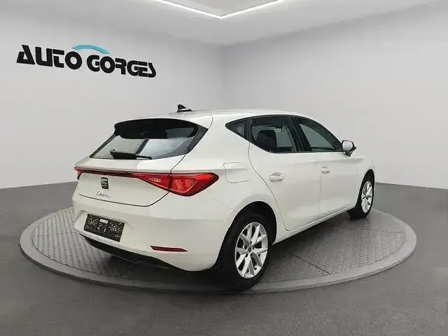 Gebraucht Seat Leon Style 150 PS (110 kW) 2023 Weiß Limousine