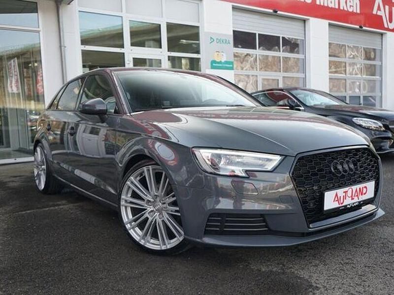 Gebraucht Audi A3 Comfort 150 PS (110 kW) 2019 Grau Limousine