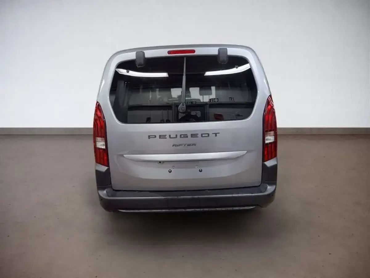 Gebraucht Peugeot Rifter Allure 131 PS (96 kW) 2024 Other Van / Kleinbus