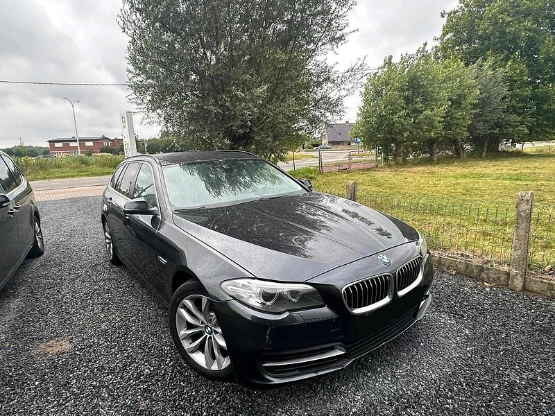 Gebraucht BMW 520 194 PS (142 kW) 2015 Braun Kombi