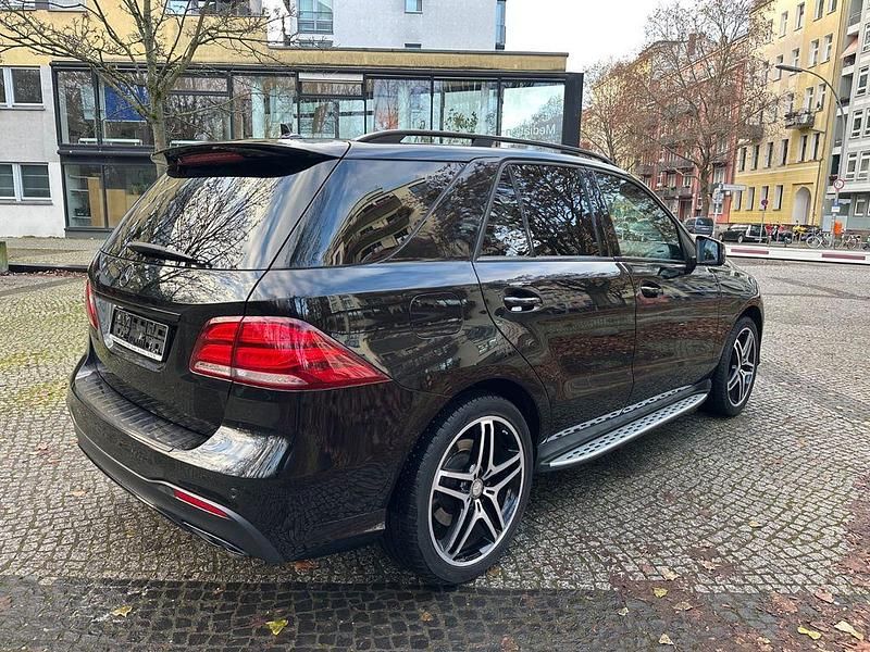 Gebraucht Mercedes GLE450 AMG AMG 367 PS (269 kW) 2016 Schwarz SUV