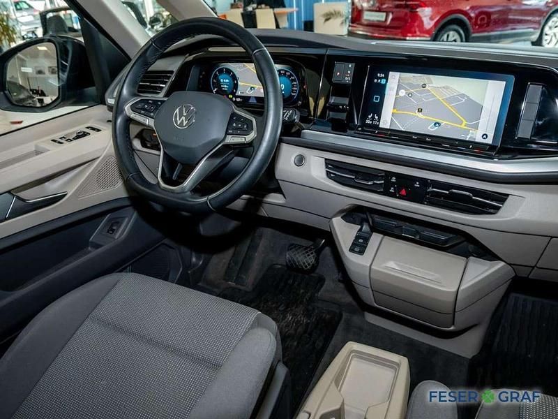 Gebraucht VW Multivan 150 PS (110 kW) 2024 Deep black perleffekt Van