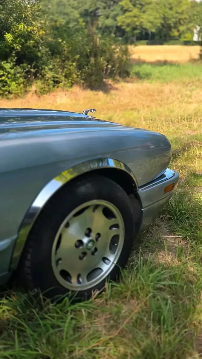 Gebraucht Jaguar X300 211 PS (155 kW) 1996 Blau Limousine