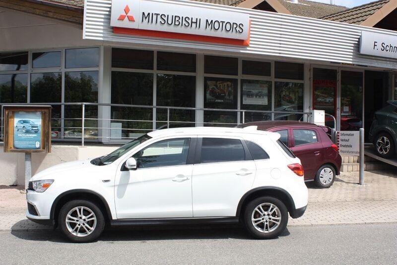 Weiß Gebraucht 2016 Mitsubishi ASX Diamant Edition SUV | 10.990 € (Fairer Preis) - Bild 1/4