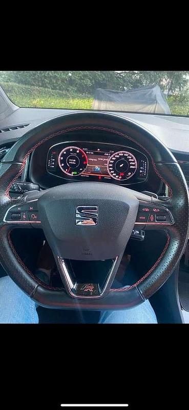 Grau Gebraucht 2018 Seat Ateca 4Drive SUV | 20.000 € (Fairer Preis) - Bild 1/4
