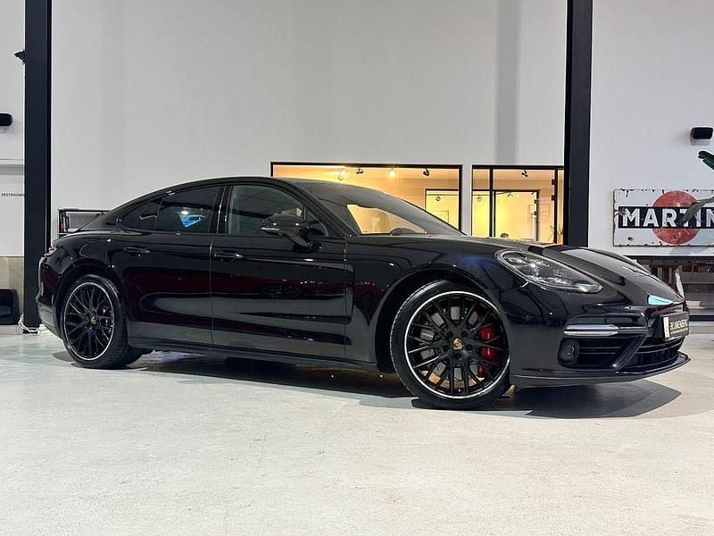 Gebraucht Porsche Panamera Turbo 549 PS (403 kW) 2017 Tiefschwarz Limousine