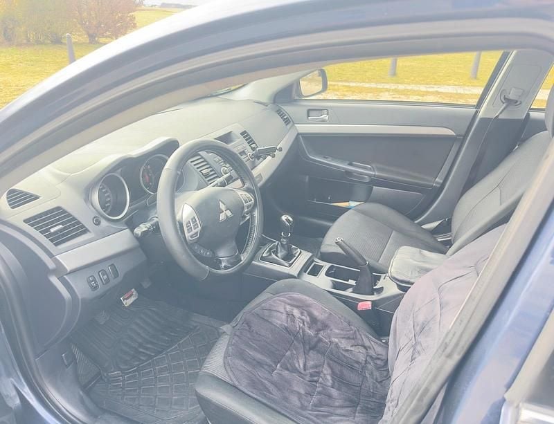 Gebraucht Mitsubishi Lancer Intense 140 PS (102 kW) 2009 Blau Limousine