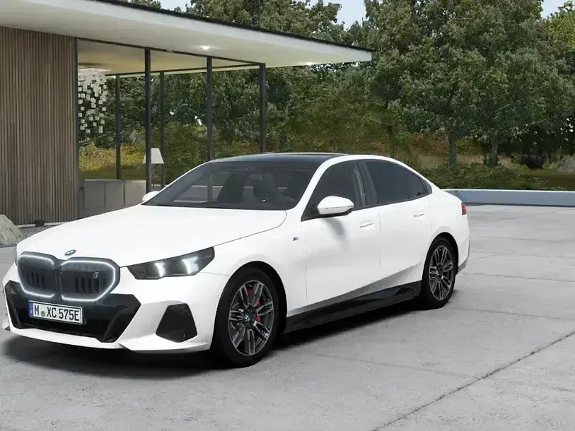Gebraucht BMW i5 Comfort Edition 250 kW (340 PS) 2025 Weiss Limousine