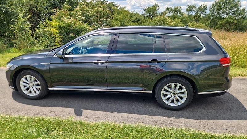 Gebraucht VW Passat Comfortline 190 PS (139 kW) 2017 Grau Kombi