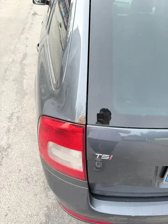 Gebraucht Skoda Octavia 160 PS (117 kW) 2012 Grau Kombi