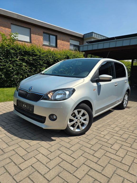 Silber Gebraucht 2013 Skoda Citigo Elegance Kleinwagen | 4.900 € (Fairer Preis) - Bild 1/4