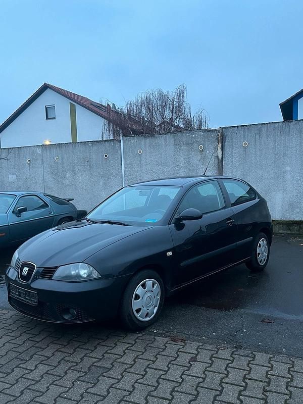 Gebraucht Seat Ibiza 75 PS (55 kW) 2004 Schwarz Kleinwagen