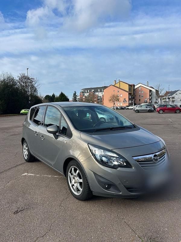 Gebraucht Opel Meriva 100 PS (73 kW) 2011 Van / Kleinbus