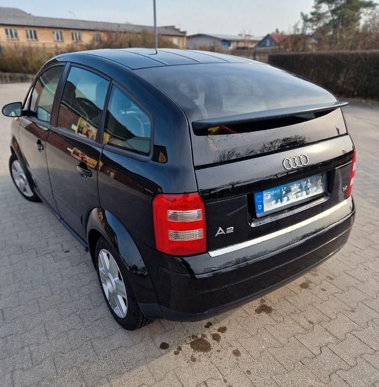 Gebraucht Audi A2 75 PS (55 kW) 2001 Schwarz Kleinwagen