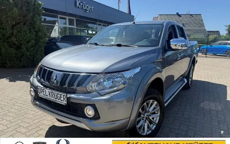 Gebraucht Mitsubishi L200 Plus 181 PS (133 kW) 2018 Pickup