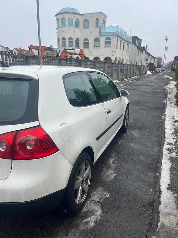 Gebraucht VW Golf V 101 PS (74 kW) 2007 Weiß Kleinwagen