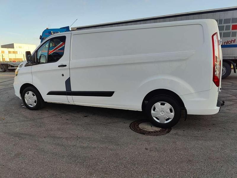 Gebraucht Ford Transit Custom Trend 131 PS (96 kW) 2020 Frostweiß Van / Kleinbus