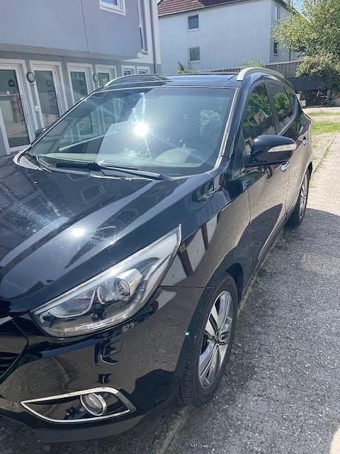 Schwarz Gebraucht 2015 Hyundai ix35 SUV | 11.300 € (Fairer Preis) - Bild 1/4
