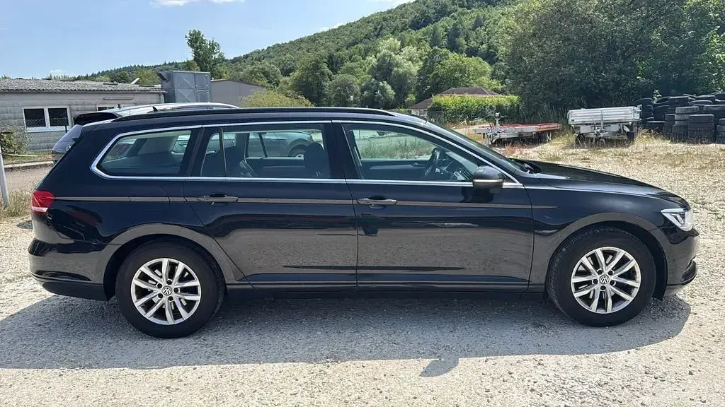 Gebraucht VW Passat Comfortline 150 PS (110 kW) 2019 Schwarz Kombi