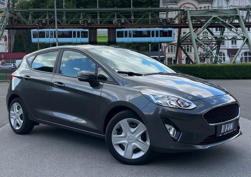 Grau Gebraucht 2017 Ford Fiesta Kleinwagen | 8.490 € (Superpreis) - Bild 1/4