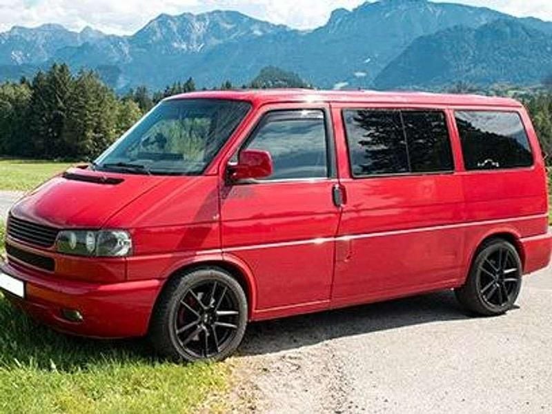Gebraucht VW Multivan 151 PS (111 kW) 2020 Rot Van