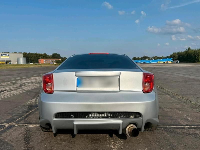 Gebraucht Toyota Celica T2 143 PS (105 kW) 2004 Silber Coupé