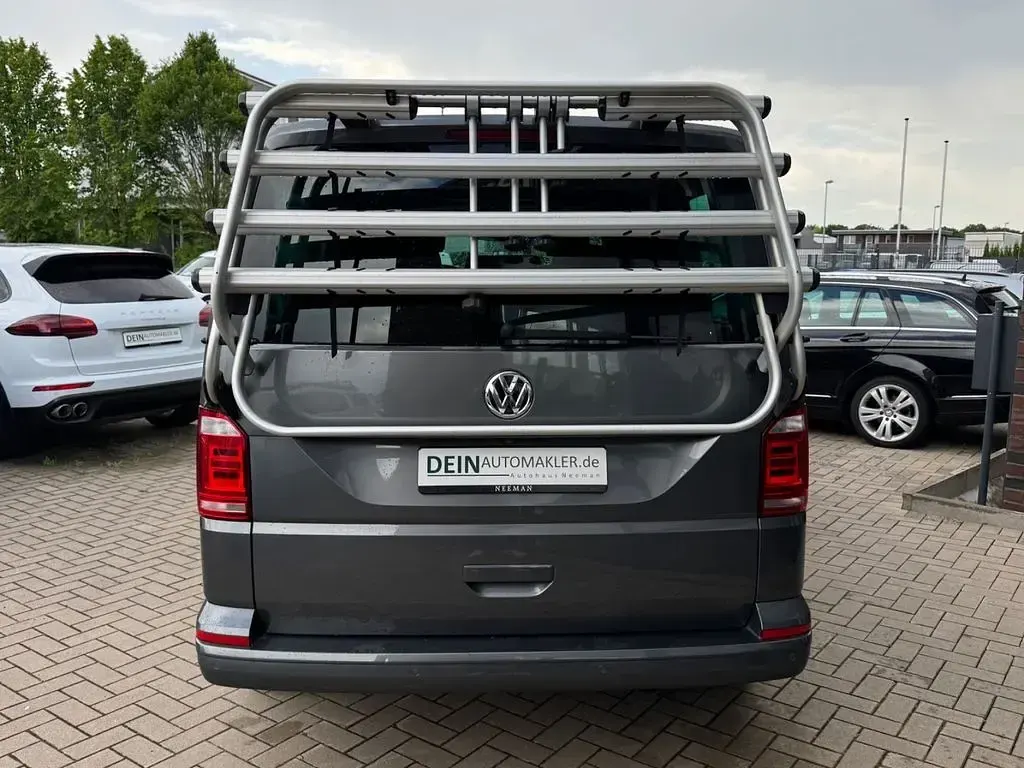 Gebraucht VW Multivan 204 PS (150 kW) 2017 Grau Van / Kleinbus