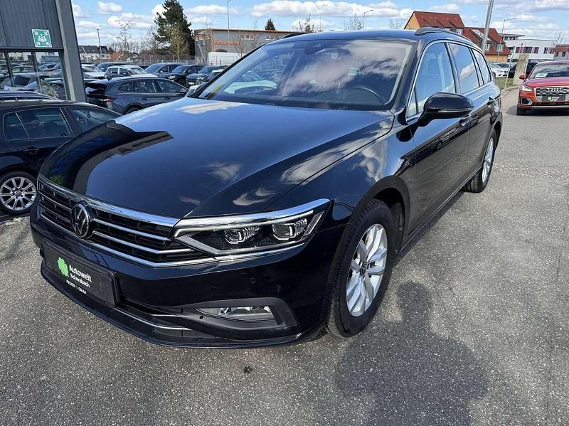 Gebraucht VW Passat 150 PS (110 kW) 2023 Schwarz Kombi