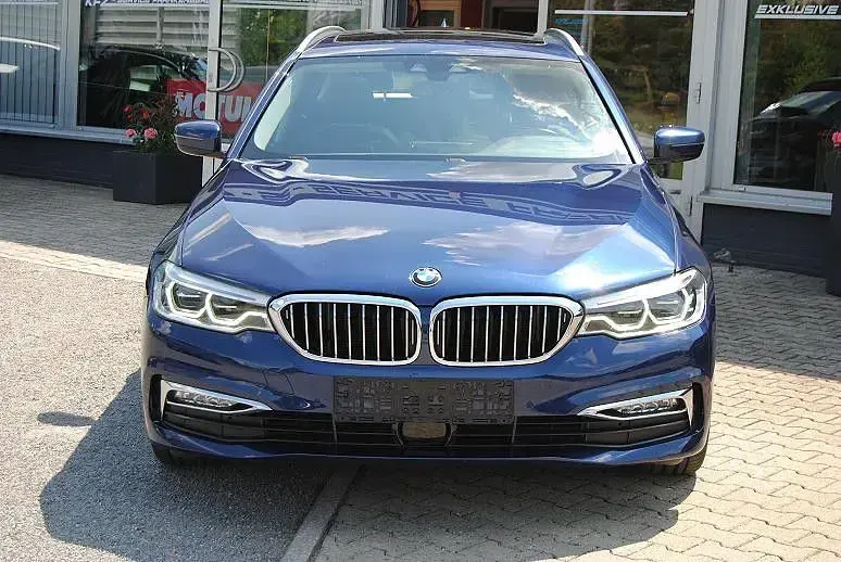 Gebraucht BMW 540 Sport Line 320 PS (235 kW) 2018 Blau Kombi