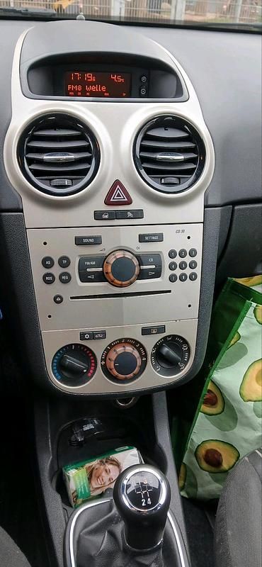 Gebraucht Opel Corsa 80 PS (58 kW) 2007 Rot Kleinwagen