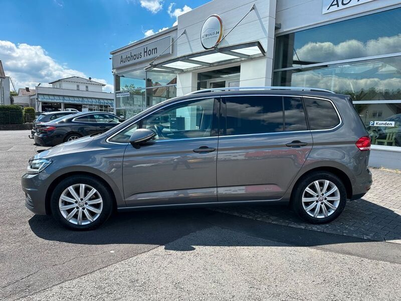 Gebraucht VW Touran Highline 150 PS (110 kW) 2016 Grau (pepper grey metallic) Van / Kleinbus