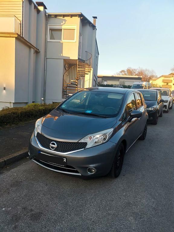 Grau Gebraucht 2014 Nissan Note Tekna Van / Kleinbus | 4.500 € (Superpreis) - Bild 1/4